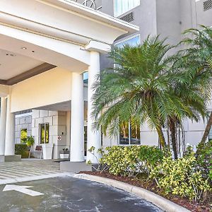 Holiday Inn Express & Suites Cocoa, An Ihg Hotel